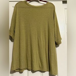 Ava and Viv pea green top